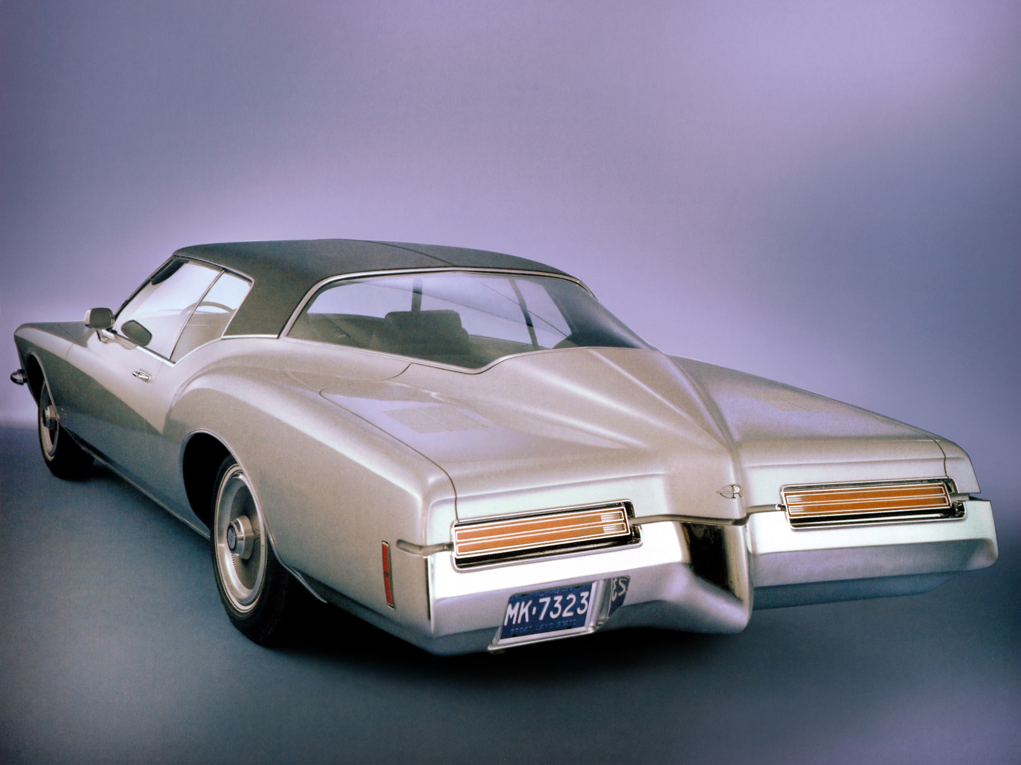 Американские автомобили в россии. Buick Riviera 1971. Бьюик Ривьера 73. Buick Riviera GS 1971. Бьюик Ривьера 1972.