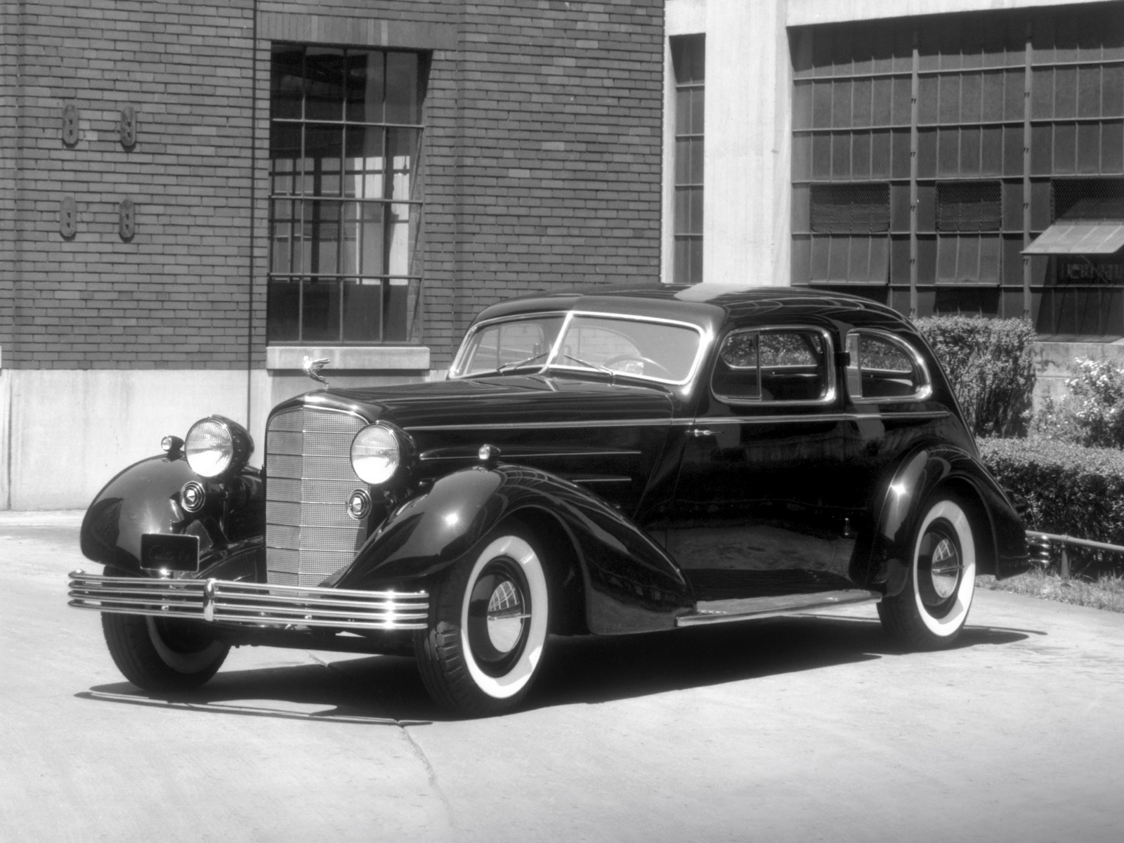 Cadillac v16 1930