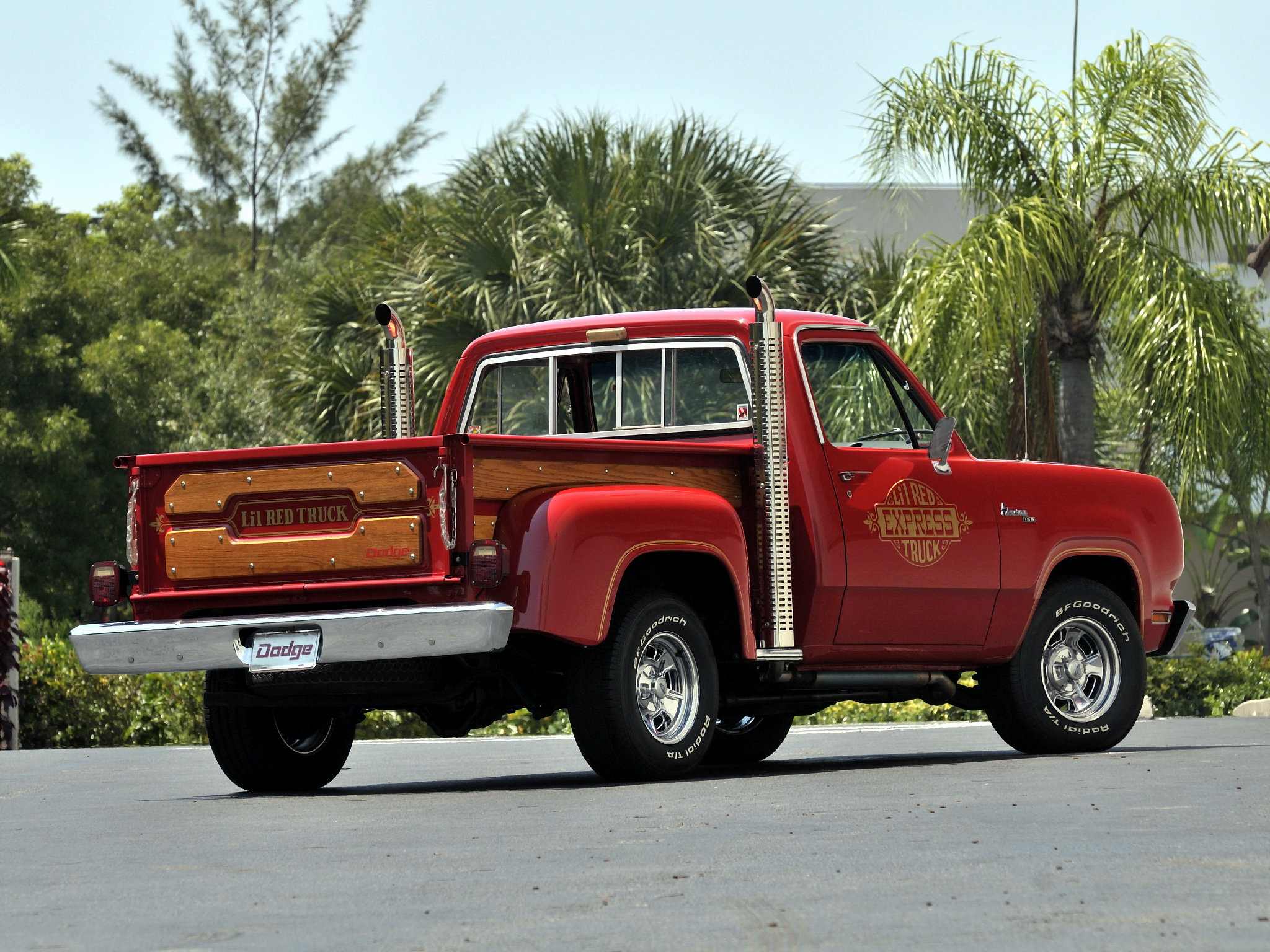 Самый лучший пикап. 1978 Dodge li'l Red Express Truck. Dodge li’l Red Express Truck. Dodge Truck 1978. Dodge Red Express 1978.