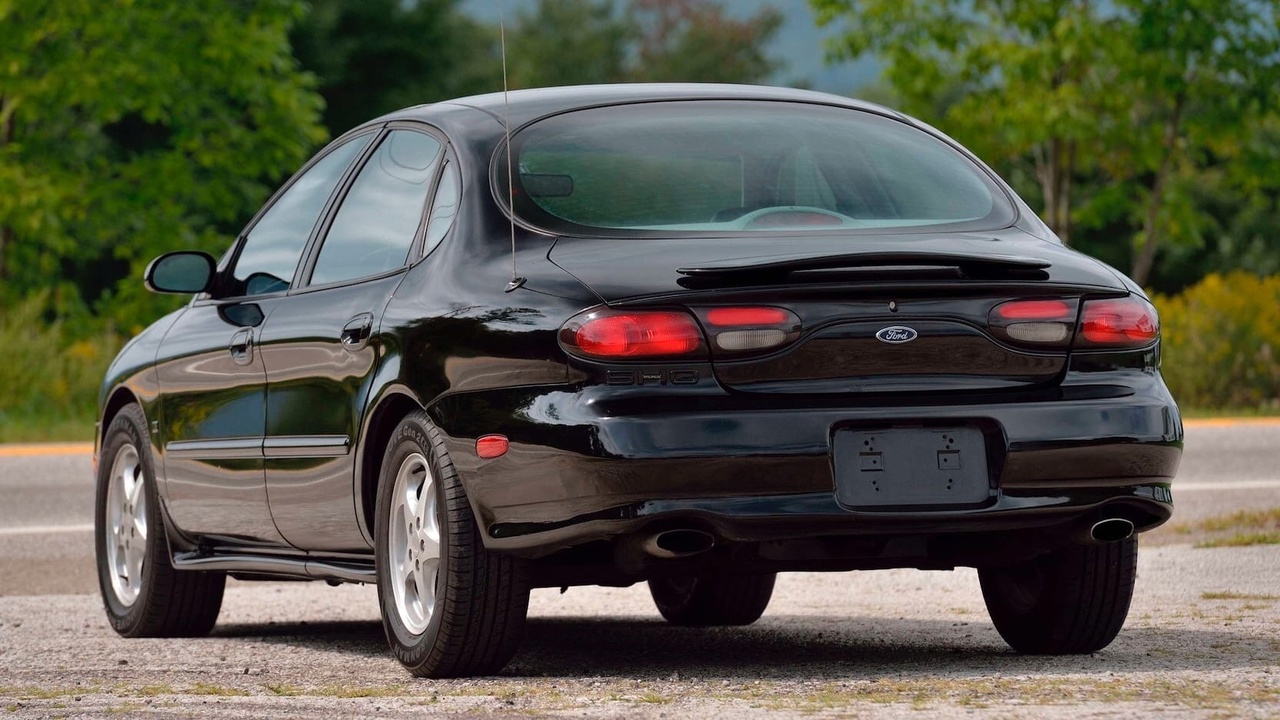 Ford Taurus 5