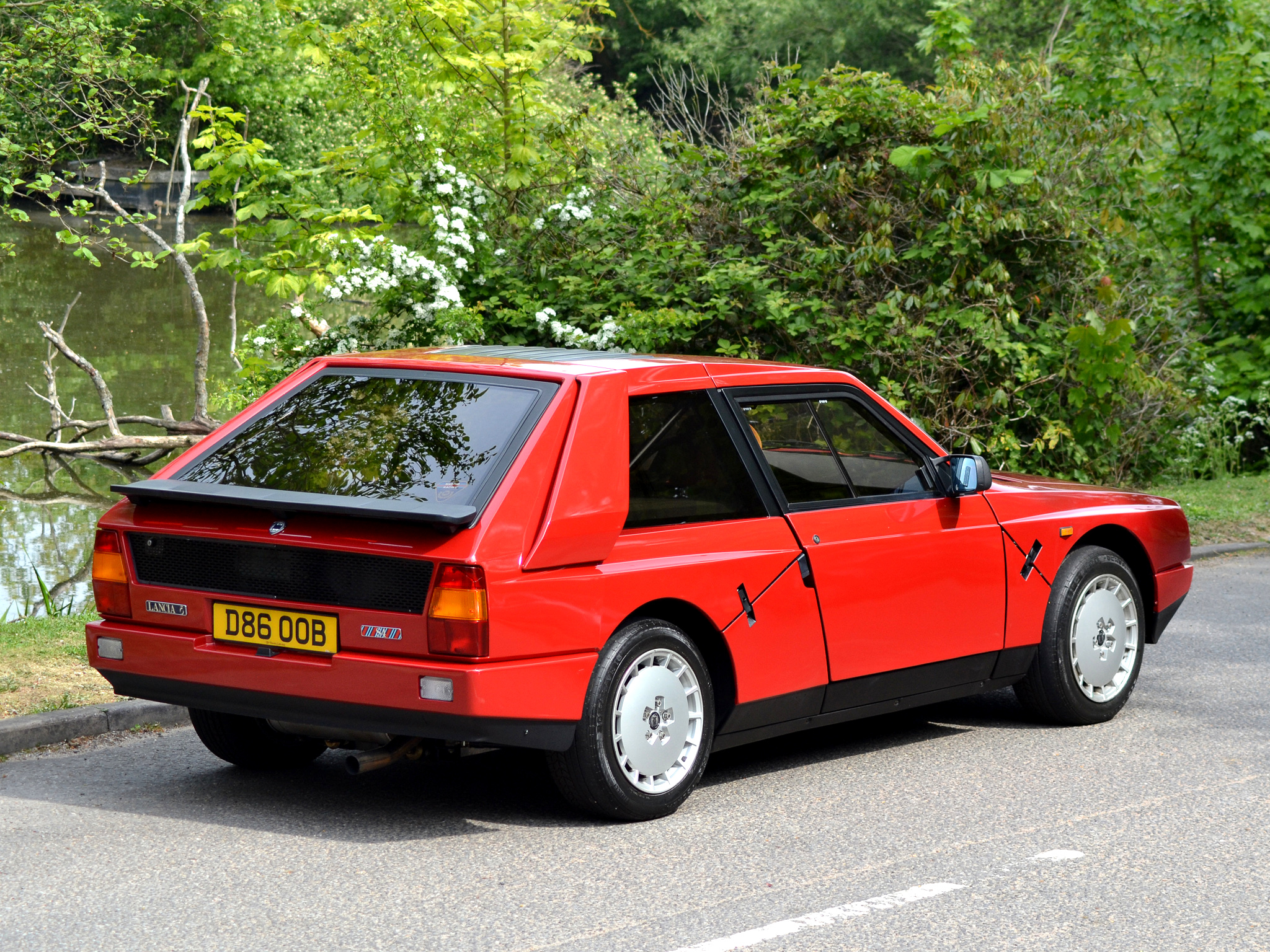 Lancia Delta s4 Rally car