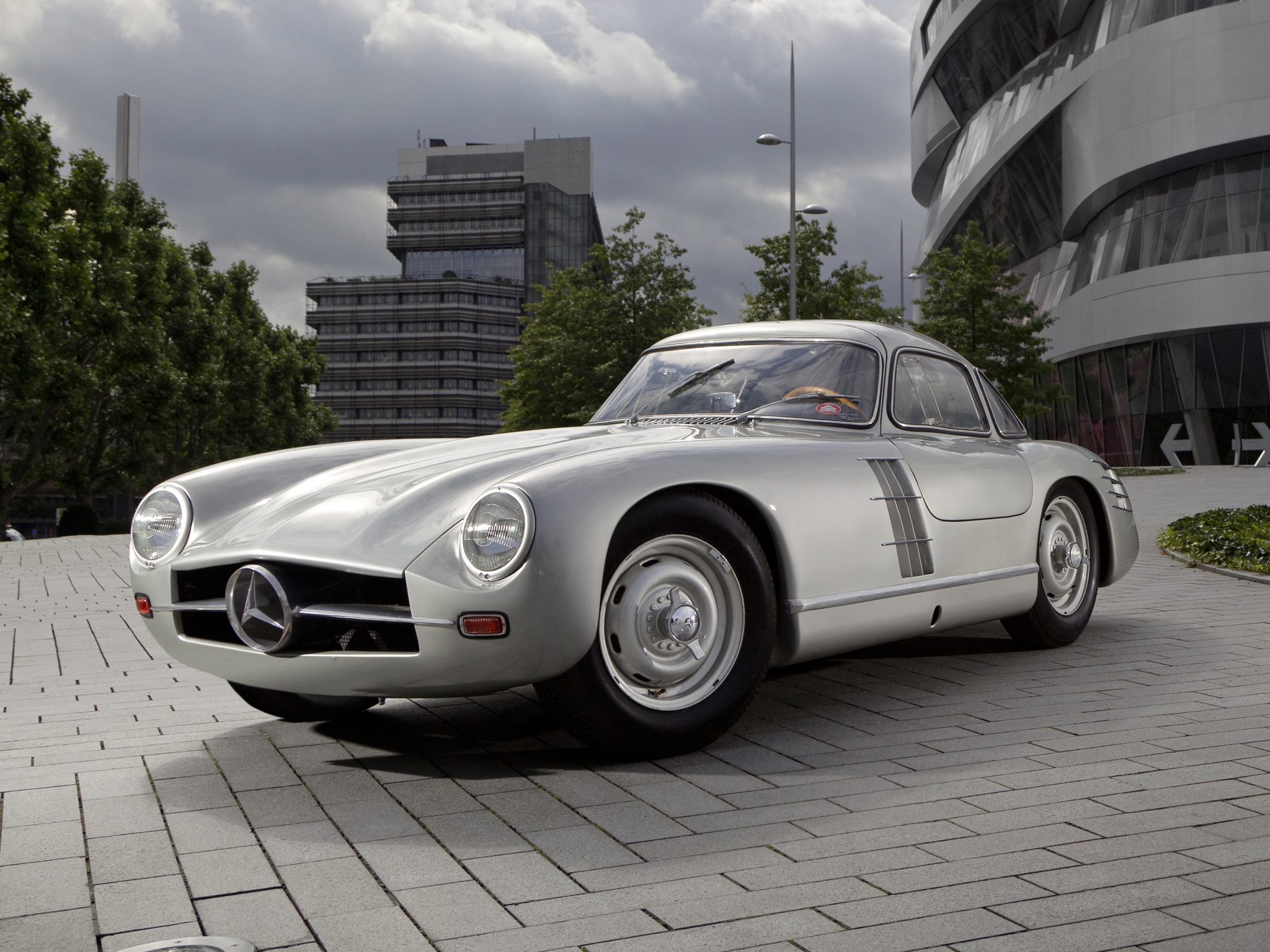 Mercedes Benz 300sl HD White