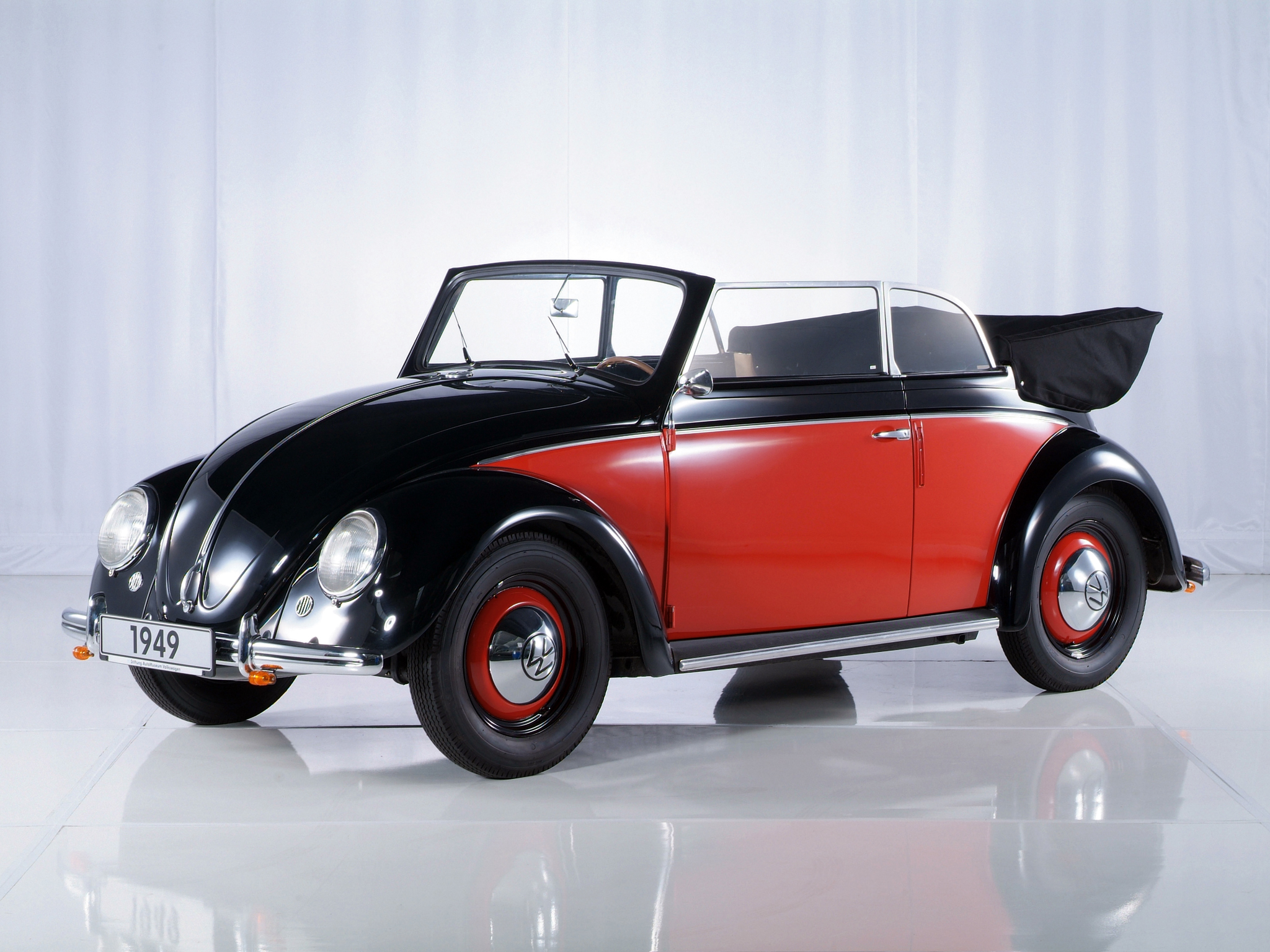 Совместный автомобиль. VW Käfer кабриолет 1949. Volkswagen Käfer кабриолет. Volkswagen Käfer 1938 кабриолет. Volkswagen Beetle 1 поколения.